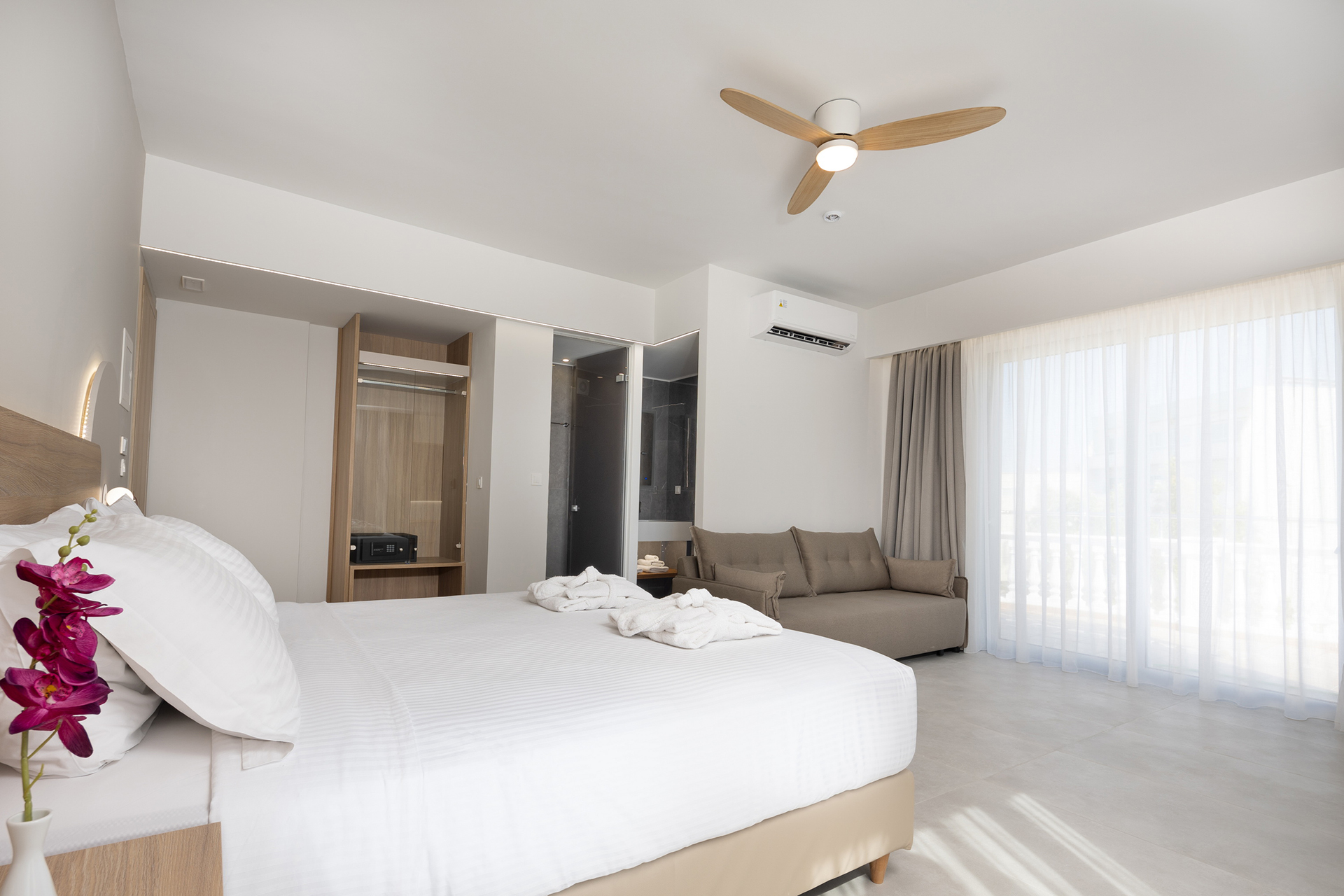 King Suite With Balcony