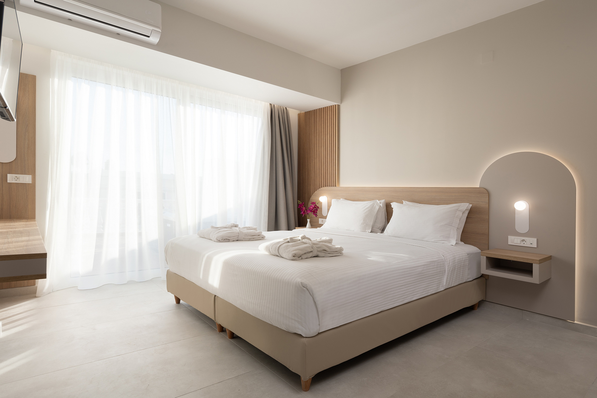 Suite​ With Balcony & Private Spa Tub