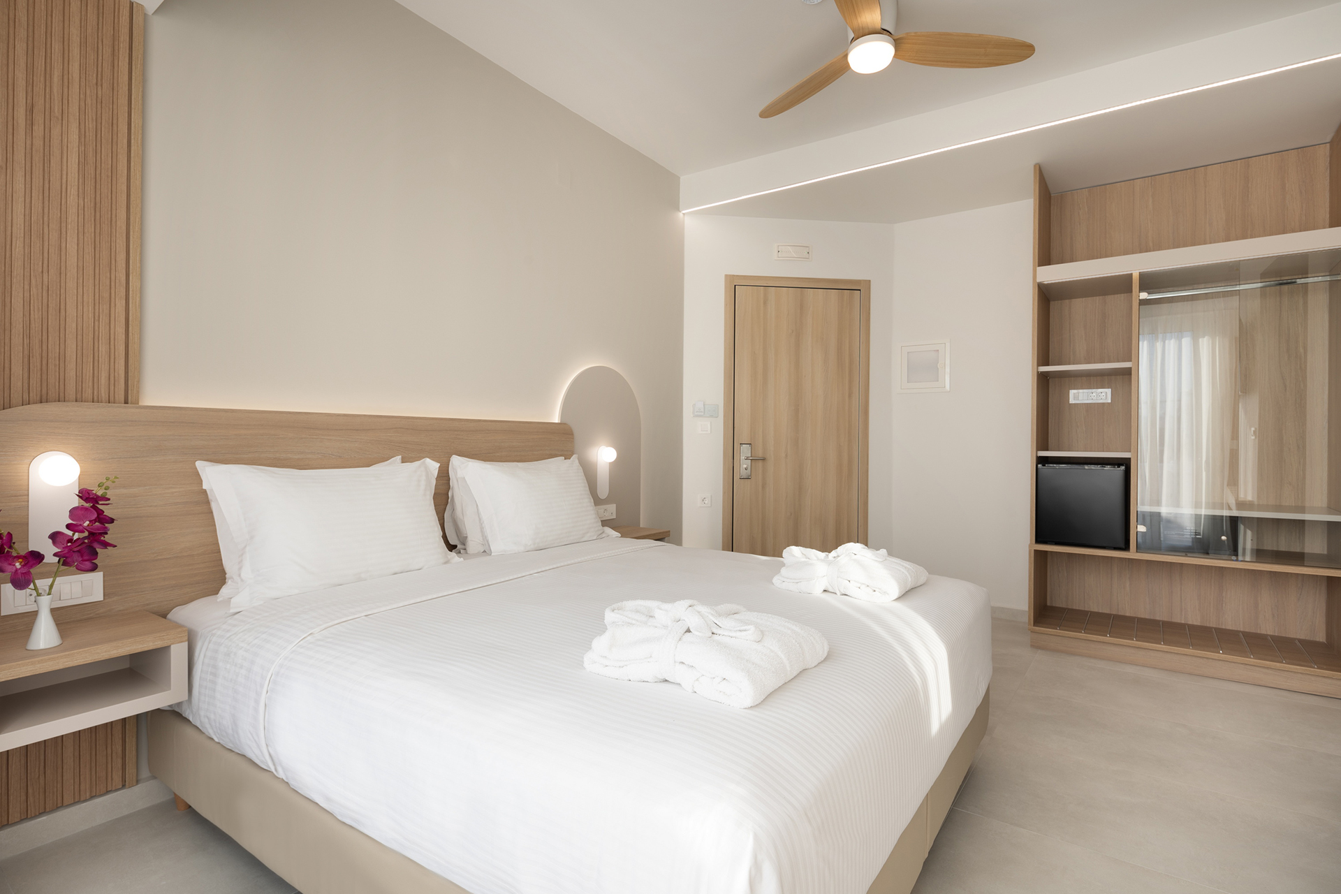 Suite​ With Balcony & Private Spa Tub